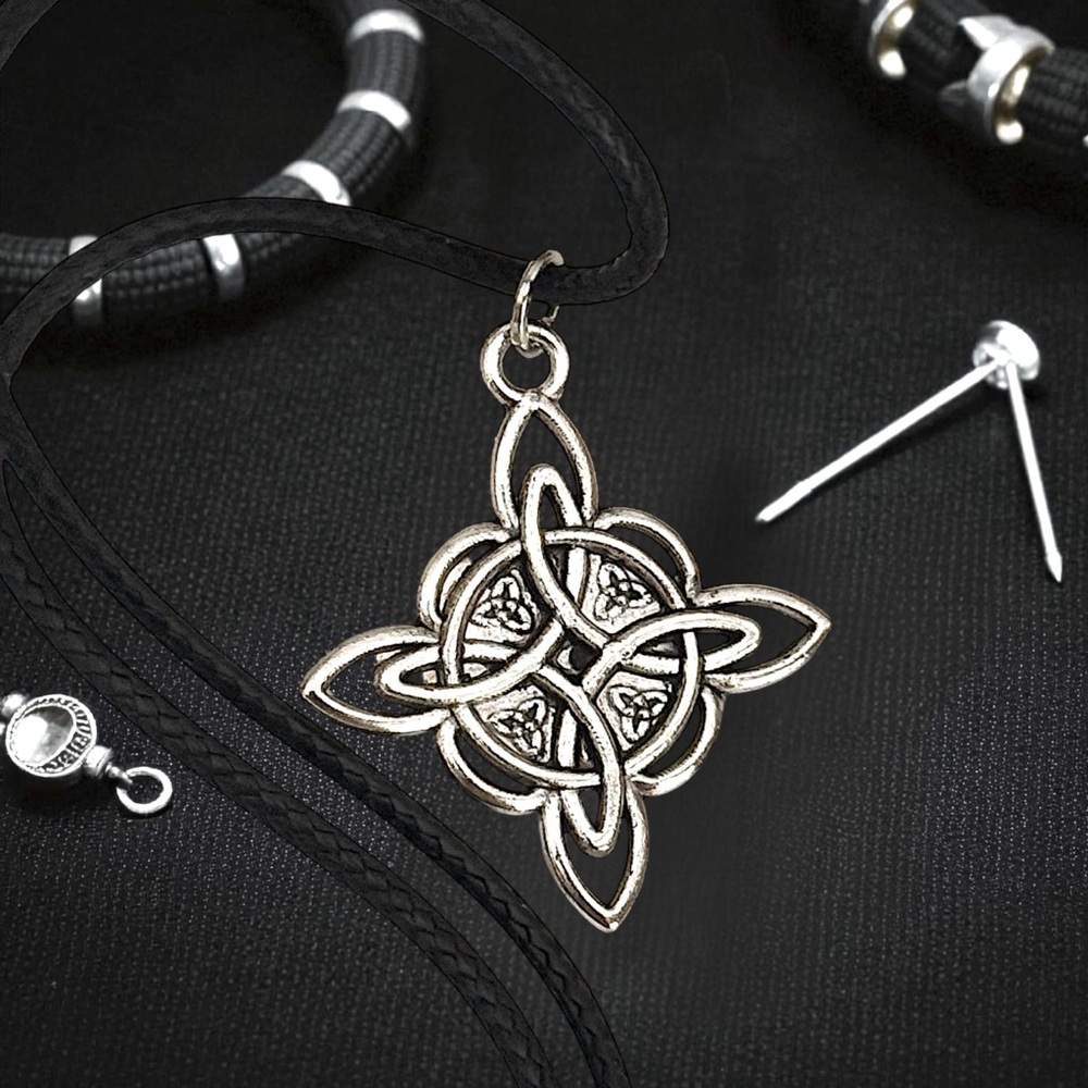 5 For $25💫Silver Celtic Cross Pendant
